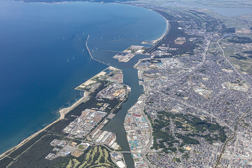 秋田港