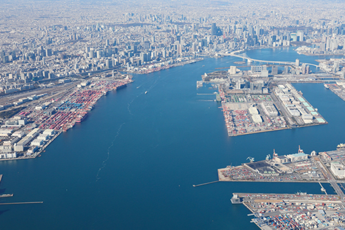 東京港