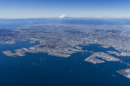 横浜港