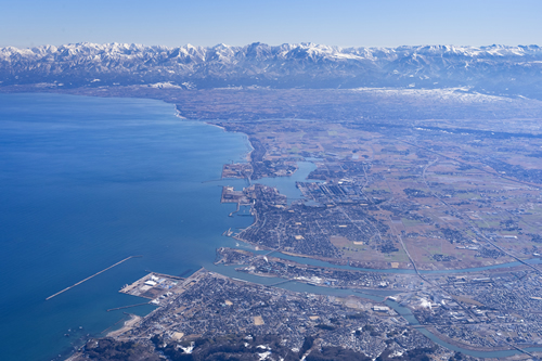 伏木富山港